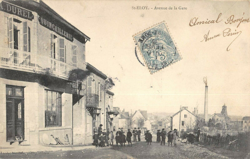 Carte postale ancienne Saint Eloy Les Mines Avenue De La Gare