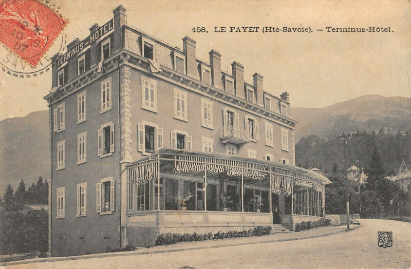 Carte postale ancienne Le Fayet Terminus Hotel