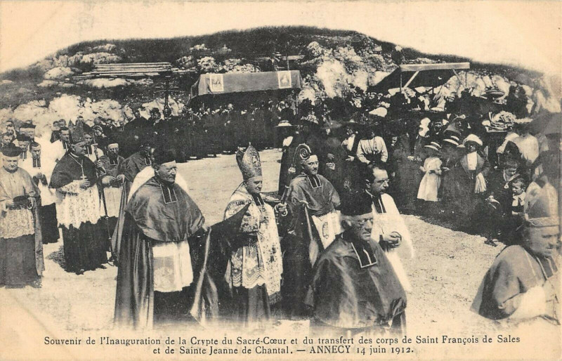 Carte postale ancienne Annecy Souvenir De L'Inauguration De La Crypte à Annecy