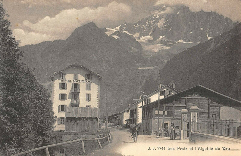 Carte postale ancienne Les Pratz Et Aiguille Du Dru