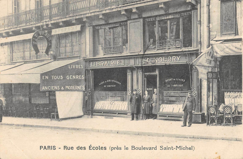 Carte postale ancienne Paris XIIe Rue Des Ecoles Pres Le Boulevard Saint Michel à Paris 12e