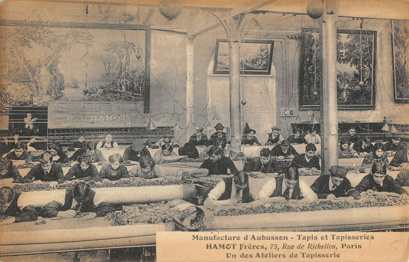 Carte postale ancienne Paris Manufacture D'Aubusson Tapisseries Hamot Freres Une Des Ateliers à Paris