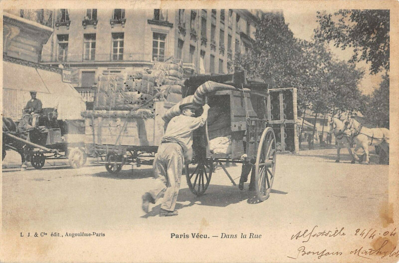 Carte postale ancienne Dans la Rue à Paris