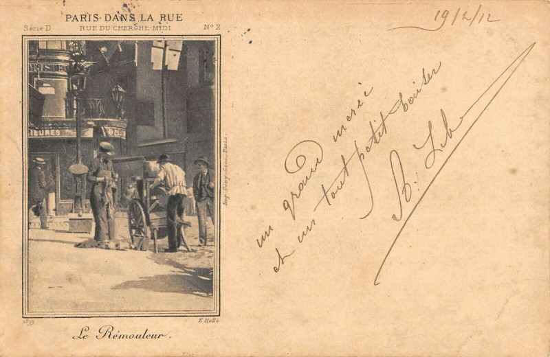 Carte postale ancienne Paris Dans La Rue Rue Du Cherche Midi Le Remouleur à Paris