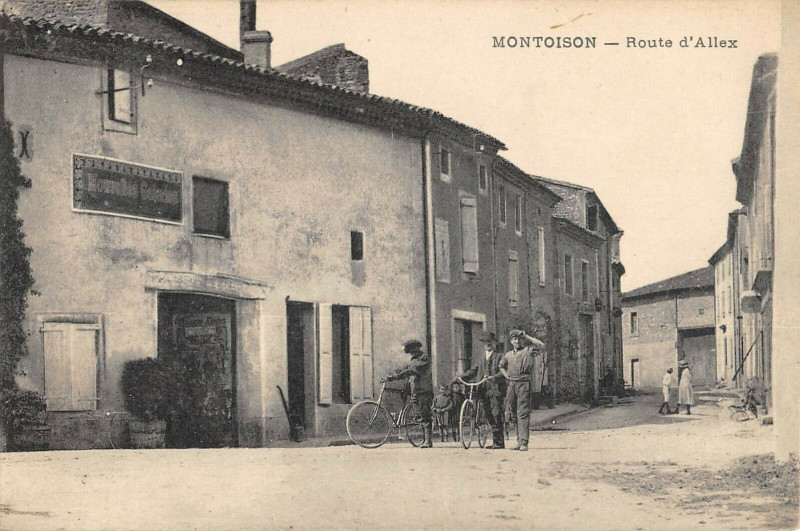 Carte postale ancienne Montoison Route D'Allex à Montoison
