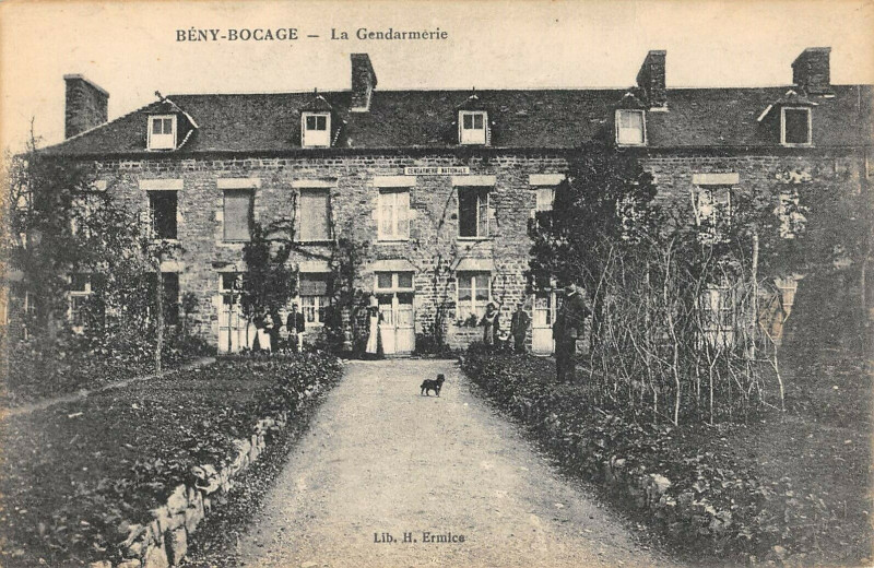 Carte postale ancienne Beny Bocage Centre Du Bourg