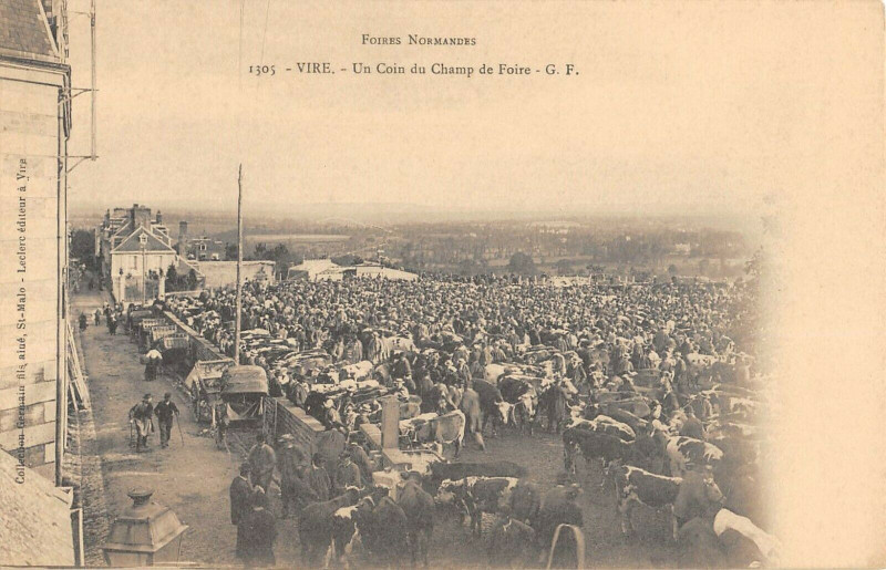 Carte postale ancienne Vire Un Coin Du Champ De Foire
