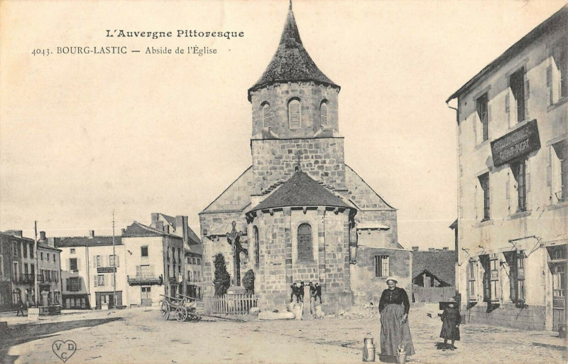 Carte postale ancienne Bourg Lastic Abside Eglise à Lastic
