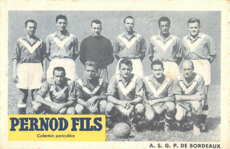 Carte postale ancienne Bordeaux Cpa Publicite Pernod Fils Alcool A.S.G.P. De Bordeaux Football à Bordeaux