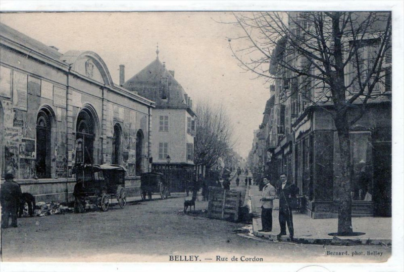 Carte postale ancienne Belley Rue De Cordon (belle animation à Belley