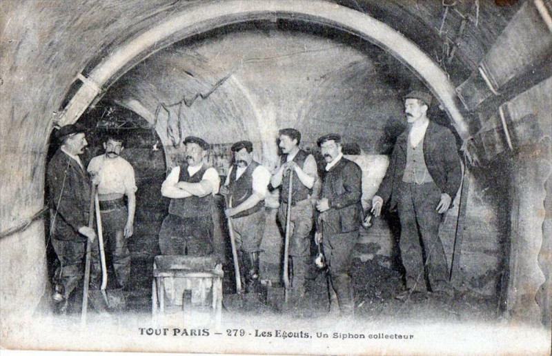 Carte postale ancienne Tout Paris Les Egouts Un Siphon Collecteur (Belle Cpa Animee à Paris