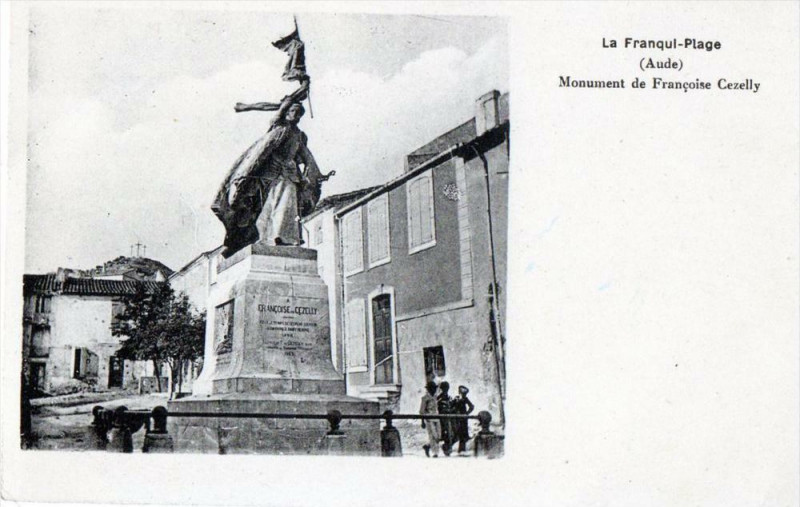 Carte postale ancienne La Franqui Plage Monument De Francoise Cezelly