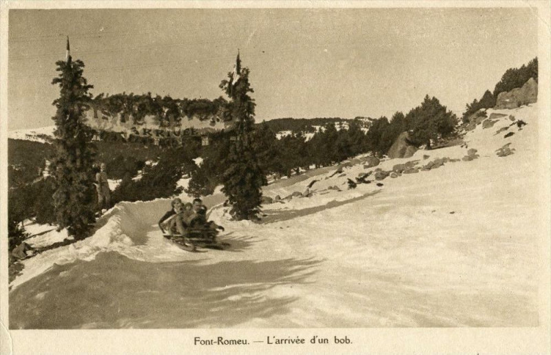 Carte postale ancienne Font Romeu L'Arrivee D'Un Bob  (pas courante à Ur