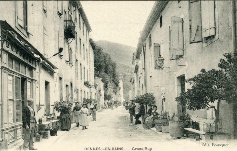 Carte postale ancienne Rennes Les Bains Grand'Rue (cpa animée) pas courante à Rennes-les-Bains