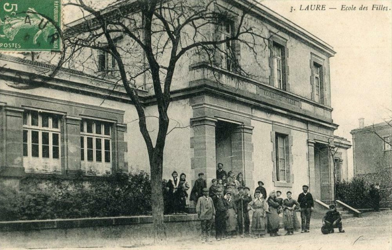 Carte postale ancienne Laure Ecole Des Filles (cpa animée
