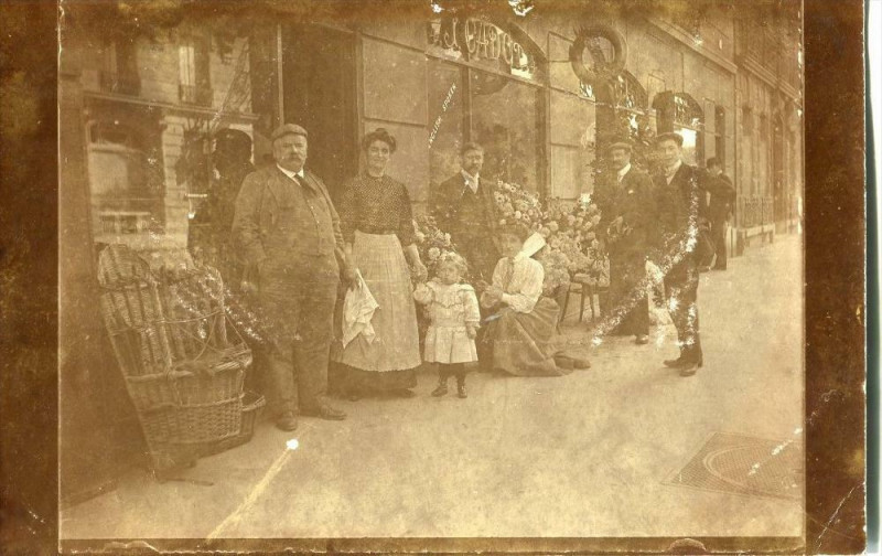 Carte postale ancienne Mademoiselle Cadot - Fleuriste - 4 Rue Pierre-Charron à Paris 16e