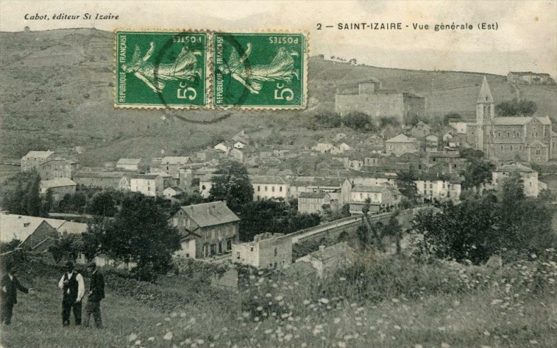 Carte postale ancienne Saint Izaire Vue Generale Est à Saint-Izaire