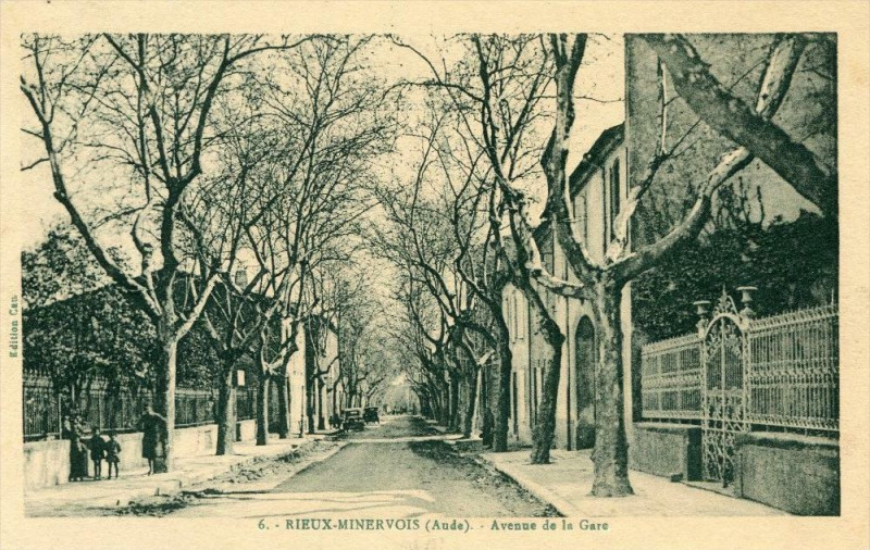 Carte postale ancienne Rieux Minervois Avenue De La Gare (pas courante à Rieux-Minervois
