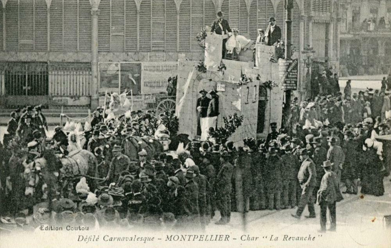 Carte postale ancienne Montpellier Defile Carnavalesque Char La Revanche à Montpellier