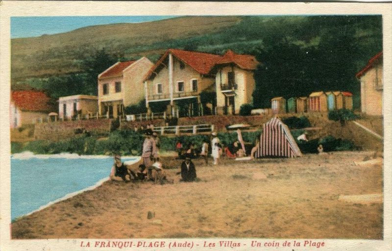 Carte postale ancienne La Franqui Plage Les Villas Un Coin De La Plage (pas très courante
