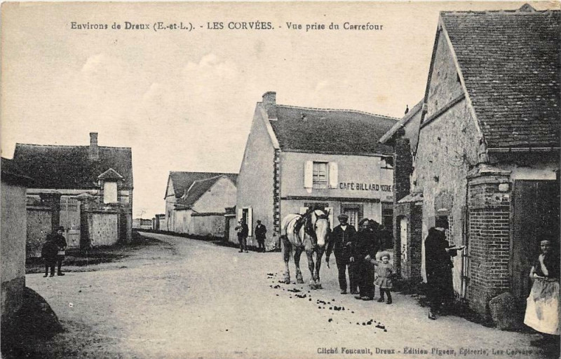 Carte postale ancienne Les Corvees Vue Prise Au Carrefour