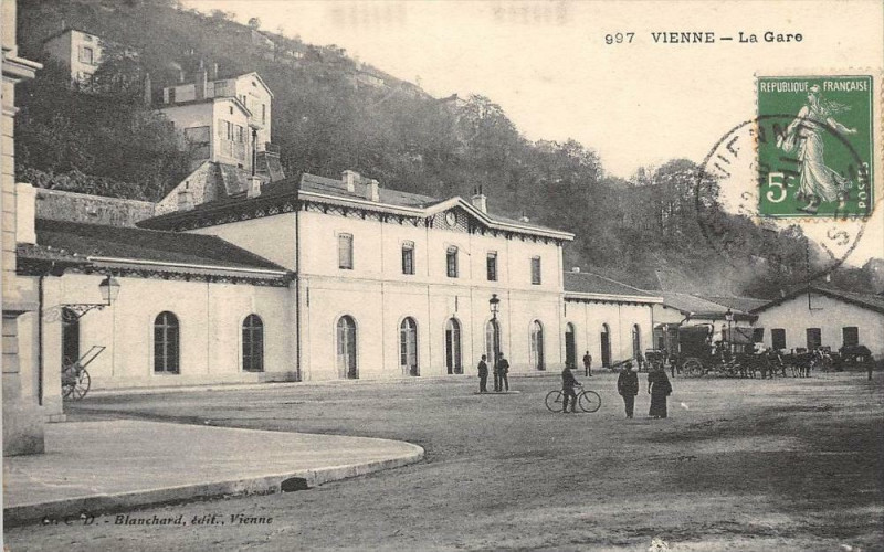 Carte postale ancienne 38 Vienne La Gare