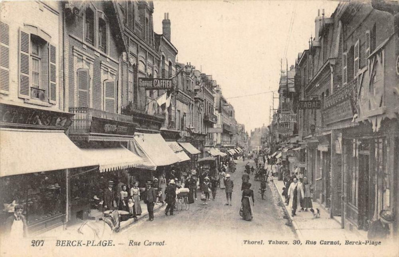 Carte postale ancienne Berck Plage Rue Carnot à Berck