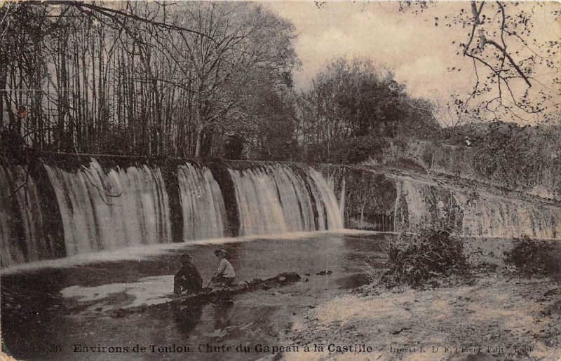 Carte postale ancienne Environs De Toulon Chute Du Gapeau A La Castille (cpa émaillée à Toulon