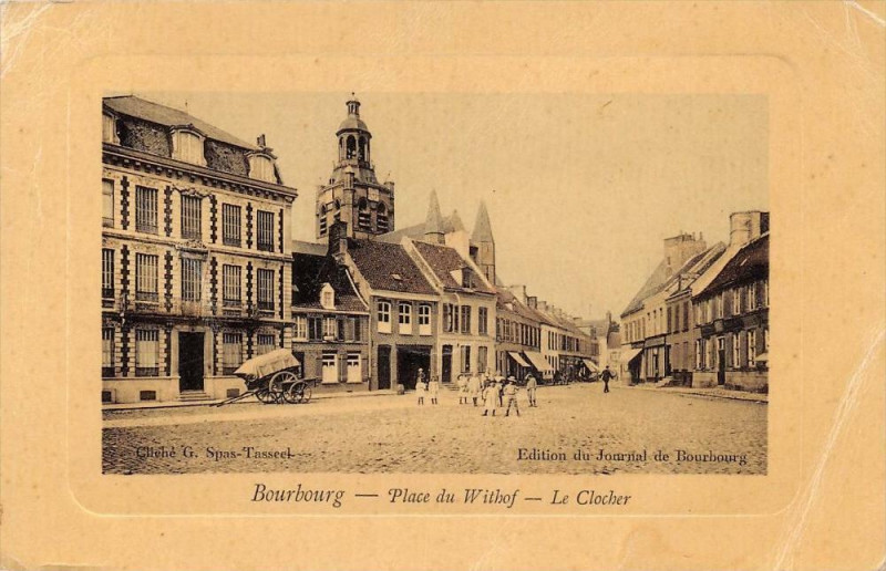 Carte postale ancienne Bourbourg Place Du Withof Le Clocher (cpa glacée pas courante à Bourbourg