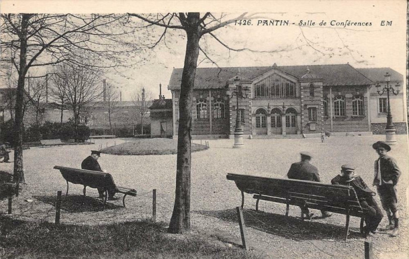 Carte postale ancienne Pantin Salle De Conferences à Pantin