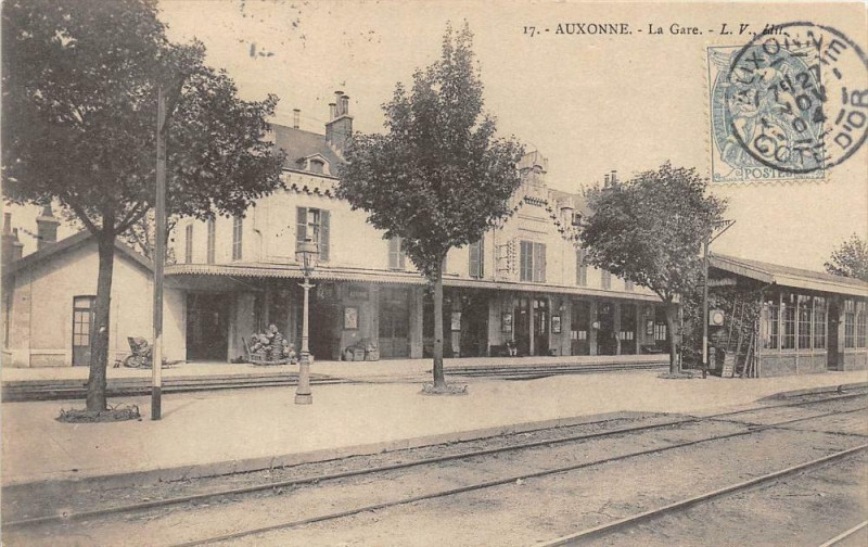 Carte postale ancienne Auxonne La Gare à Auxonne