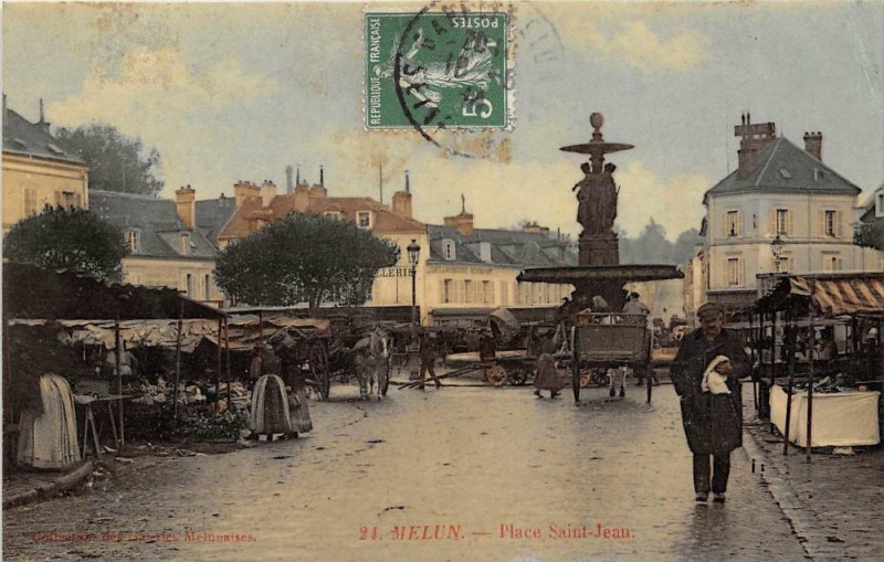 Carte postale ancienne Melun Place Saint Jean (scéne de marché à Melun