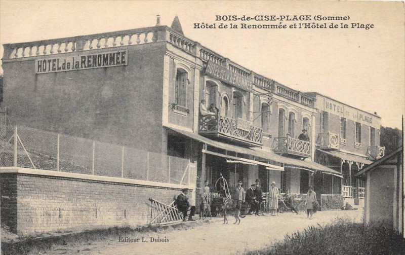 Carte postale ancienne Bois De Cise Plage Hotel De La Renommee Et Hotel De La Plage
