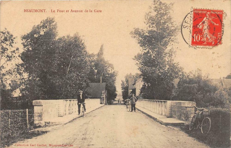 Carte postale ancienne Beaumont Le Pont Et Avenue De La Gare (pas courante à Beaumont
