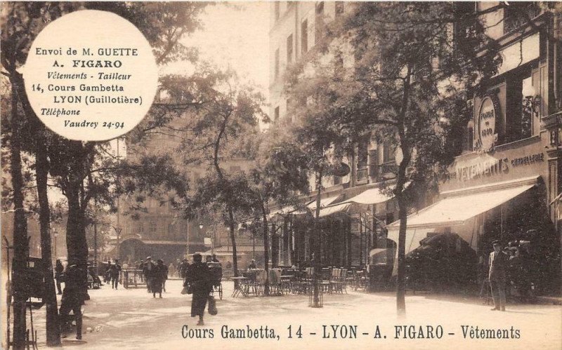Carte postale ancienne Lyon Magasin A.figaro Vetements Cours Gambetta A Lyon à Lyon