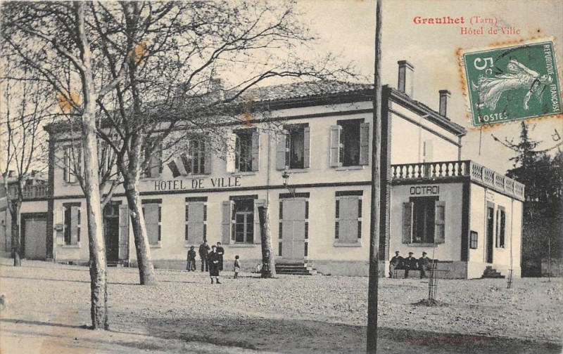 Carte postale ancienne Graulhet Hotel De Ville à Graulhet