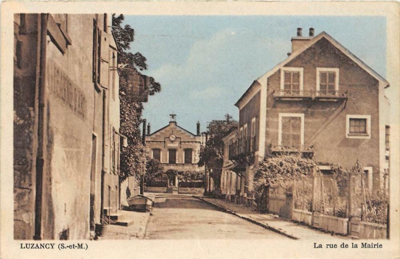 Carte postale ancienne Luzancy La Rue De La Mairie à Luzancy