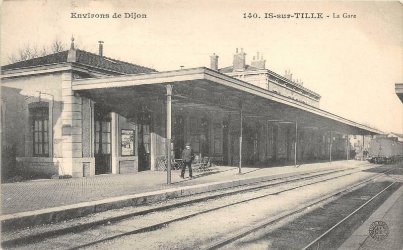 Carte postale ancienne Is Sur Tille La Gare (cliché pas courant à Is-sur-Tille