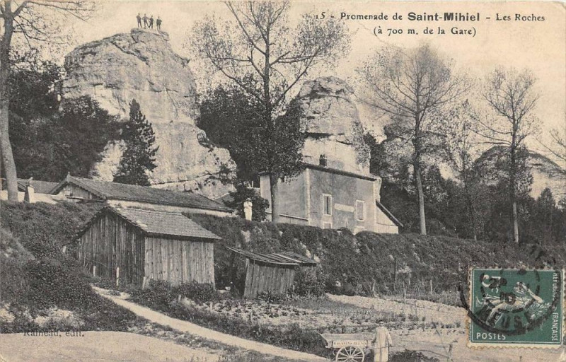 Carte postale ancienne Promenade De Saint Mihiel Les Roches à Saint-Mihiel