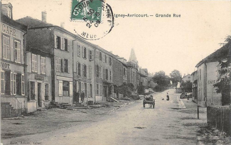 Carte postale ancienne Igney Avricourt Grande Rue à Igney