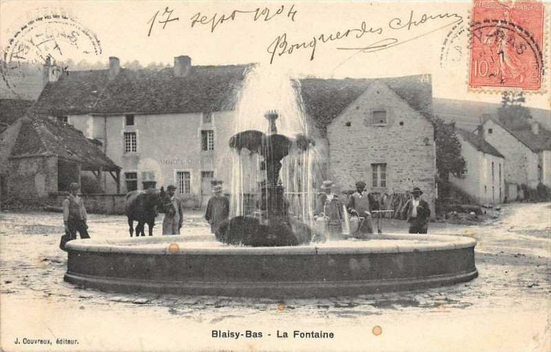 Carte postale ancienne Blaisy Bas La Fontaine à Blaisy-Bas