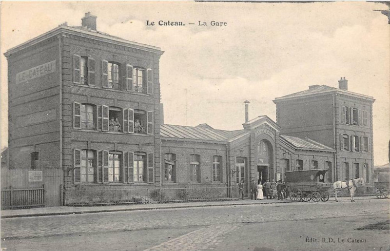 Carte postale ancienne Le Cateau La Gare