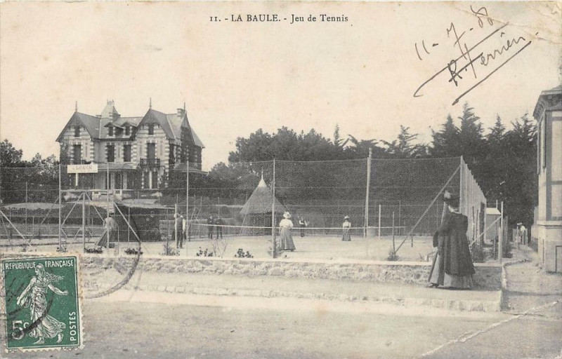 Carte postale ancienne La Baule Jeu De Tennis