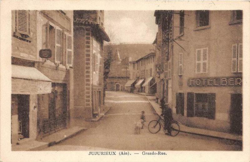 Carte postale ancienne Jujurieux Grande Rue (cliché pas courant à Jujurieux