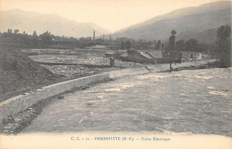 Carte postale ancienne Pierrefitte Usine Electrique