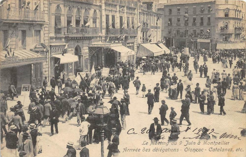 Carte postale ancienne Montpellier Le Meeting Du 9 Juin A Montpellier Arrivee Des Delegations Ol à Montpellier