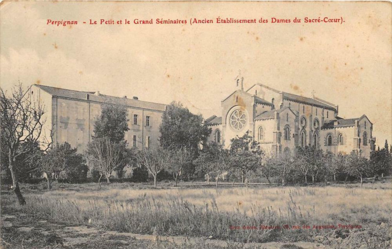 Carte postale ancienne Perpignan Le Petit Et Le Grand Seminaires Ancien Dames Du Sacre Coeur à Perpignan