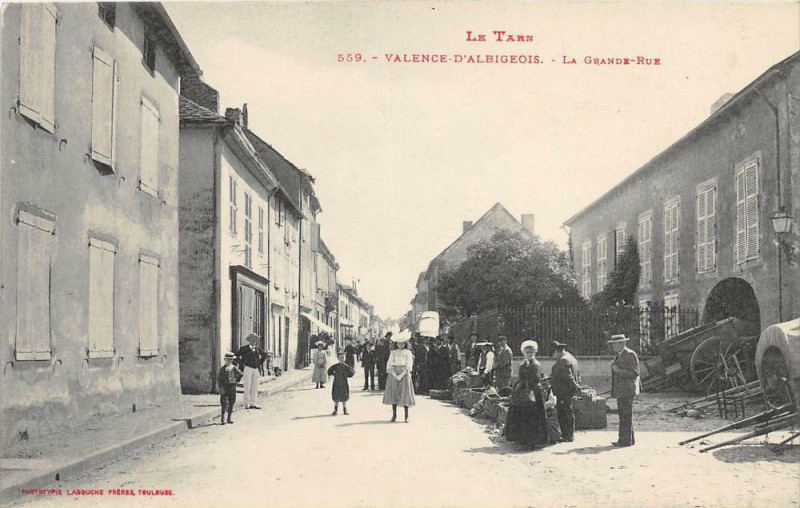 Carte postale ancienne Valence D'Albigeois La Grande Rue à Albi