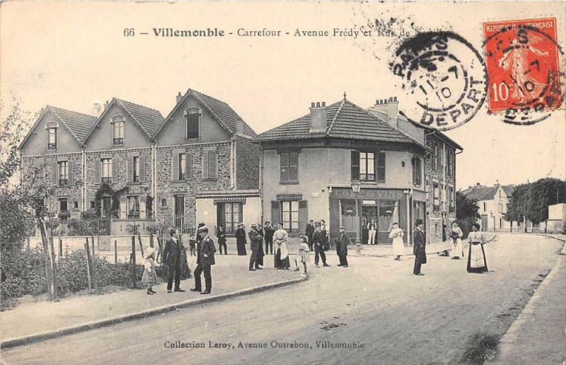 Carte postale ancienne Villemomble Carrefour Avenue Fredy Et Rue De Neuilly à Villemomble