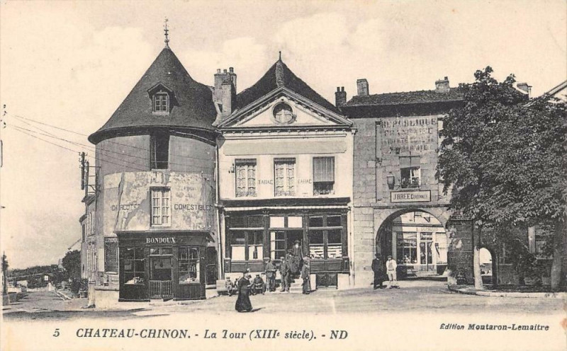 Carte postale ancienne Chateau Chinon La Tour